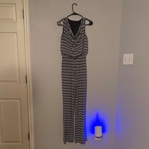 Black & White Sleeveless Patterned Jumpsuit